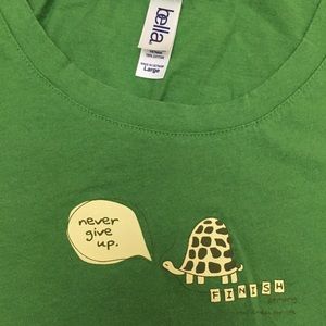 Fitted ladies tshirt L (fits like a fitted M)